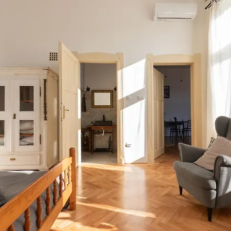 After Eight Apartman Budapest